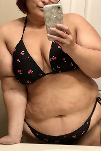 CurvyExxxotic's Gallery